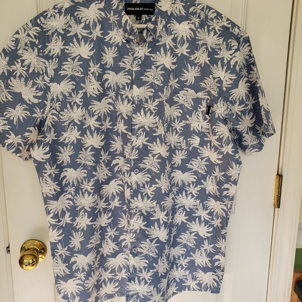 Molokai surf co. Men's shirt size xlarge